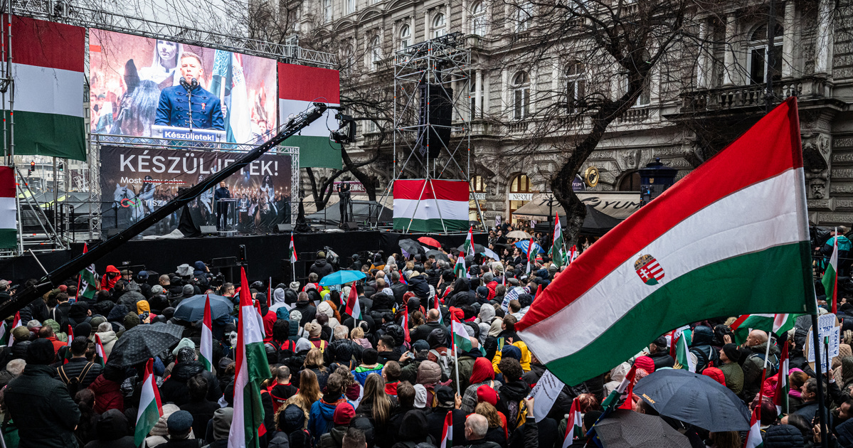 Magyar Péter: Hiába magyarázkodik Orbán Viktor