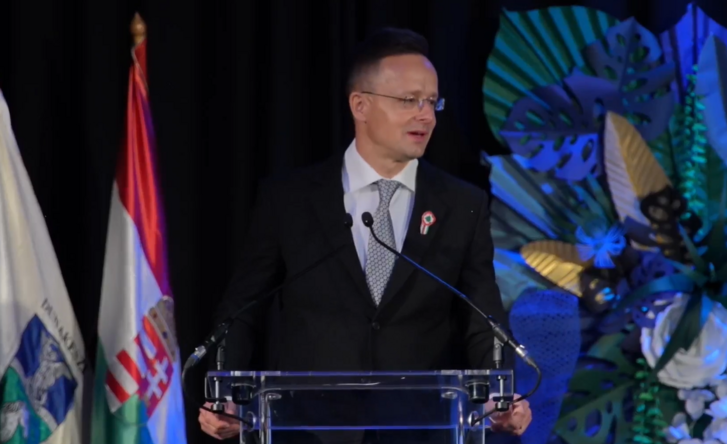 Szijjártó Péter díszpolgári címet kapott