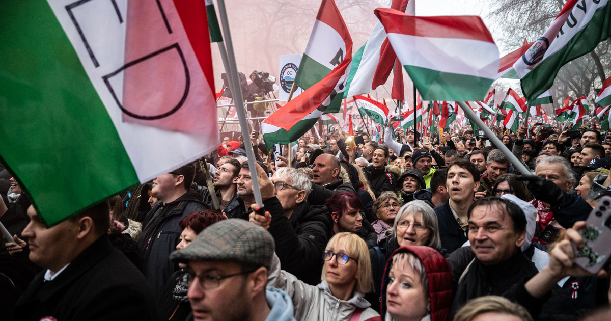 Poloskák, korrupt politikusok, Orbán-dinasztia – ilyen volt Orbán Viktor és Magyar Péter beszéde