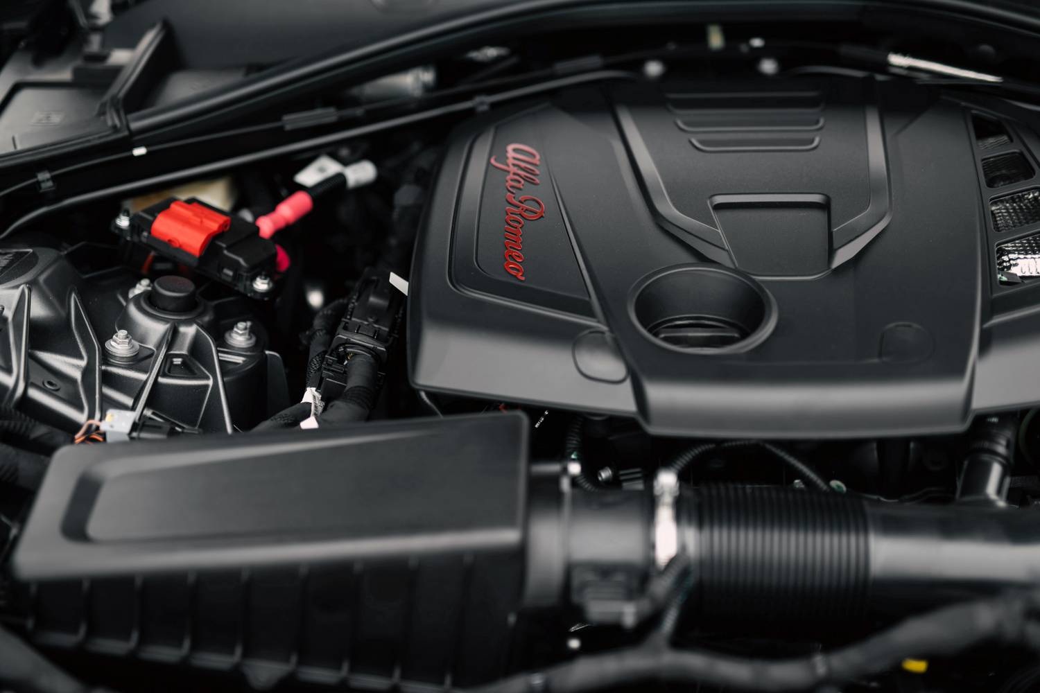 Nyugi, a jövőben is lesz benzines Alfa Romeo Giulia és Stelvio