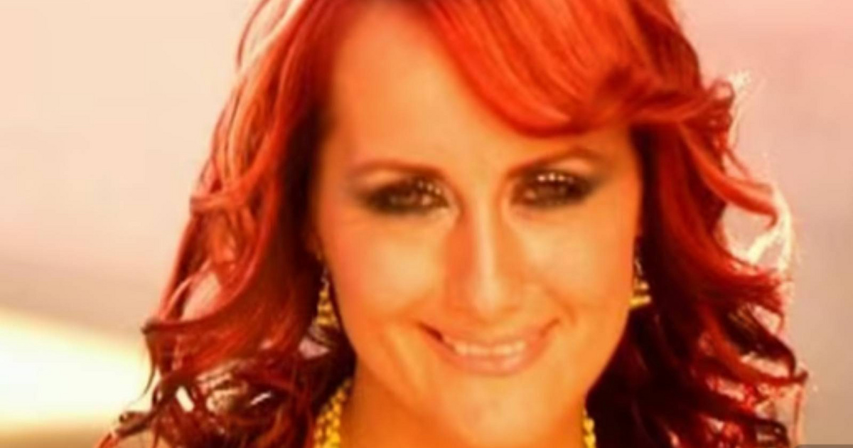 A Desperado vörös bombázója volt a 90-esévekben: Gábor Betti 44 évesen így néz ki