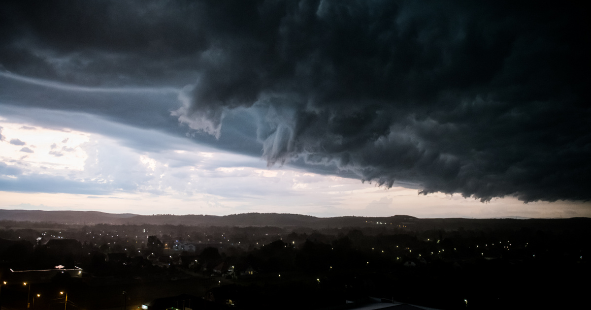 Index – Belföld – Heves zivatarok érkeznek, kiadták a másodfokú riasztást egy vármegyére