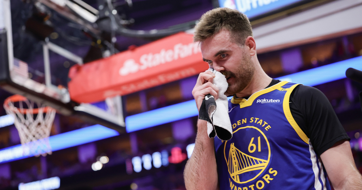 Lefejelte ellenfelét a Warriors játékosa, majdnem botrányba fulladt a meccs