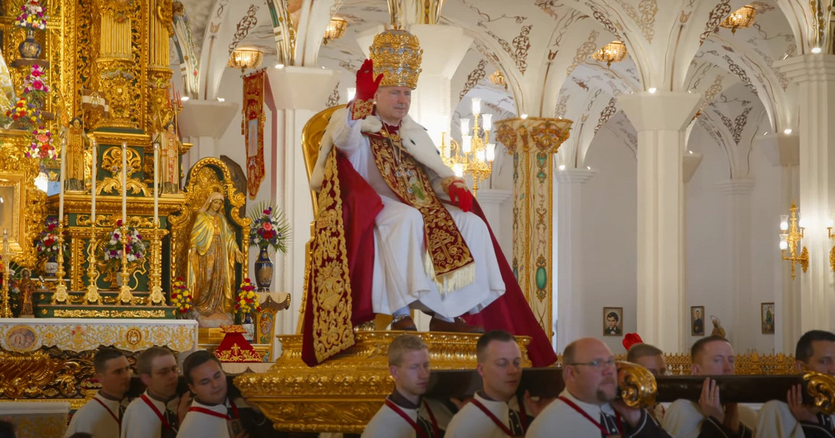 Az ellenpápák már a spájzban vannak, II. Mihály és III. Péter már beöltöztek