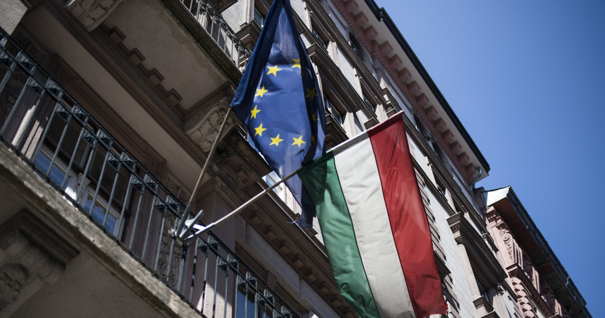 Financial Times: Magyarország kiskapukkal próbálja visszaszerezni a befagyasztott uniós pénzeket