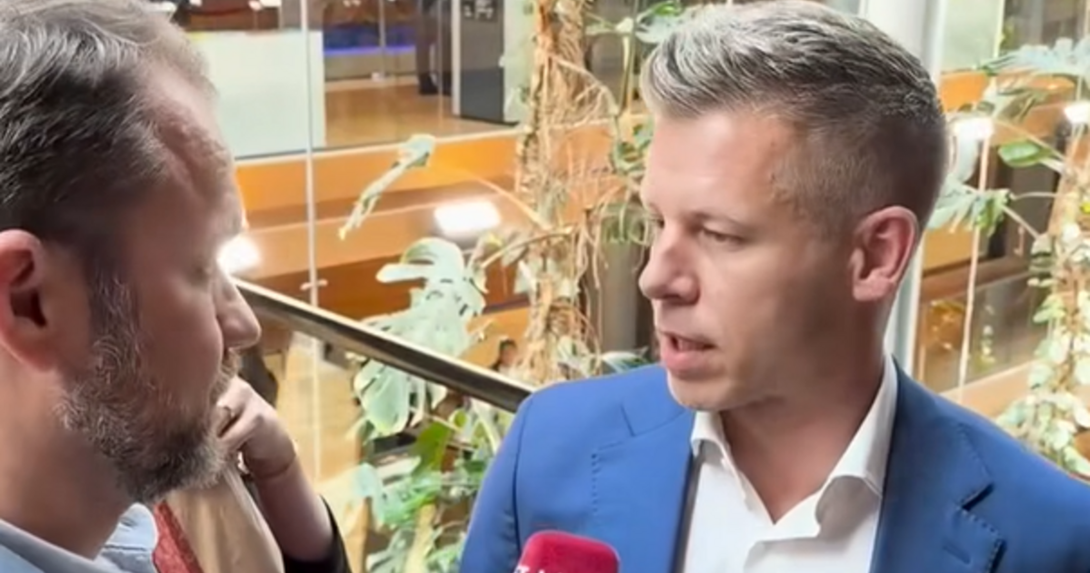 SzikrázĂł vita kerekedett Magyar PĂ©ter Ă©s a HĂrTV riportere között