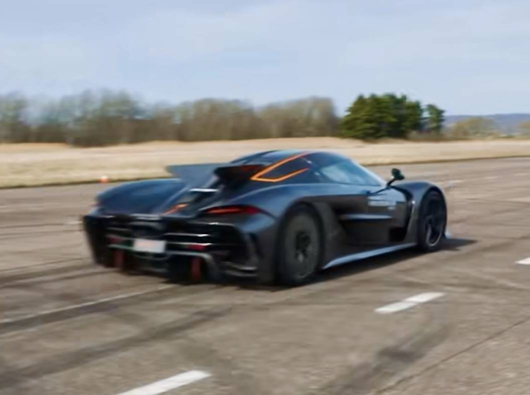 Tesztelték a Koenigsegg Jeskót, közben világrekordot döntöttek vele