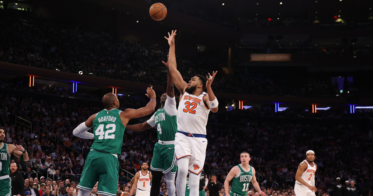 A Knicks szurkolói a pápa áldásában reménykednek, hogy megtörjön az átok