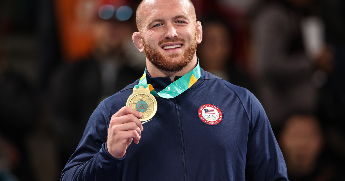 Alul meztelenül tartóztatták le az olimpiai bajnokot, aki egy beépített rendőrnőtől kért szexet