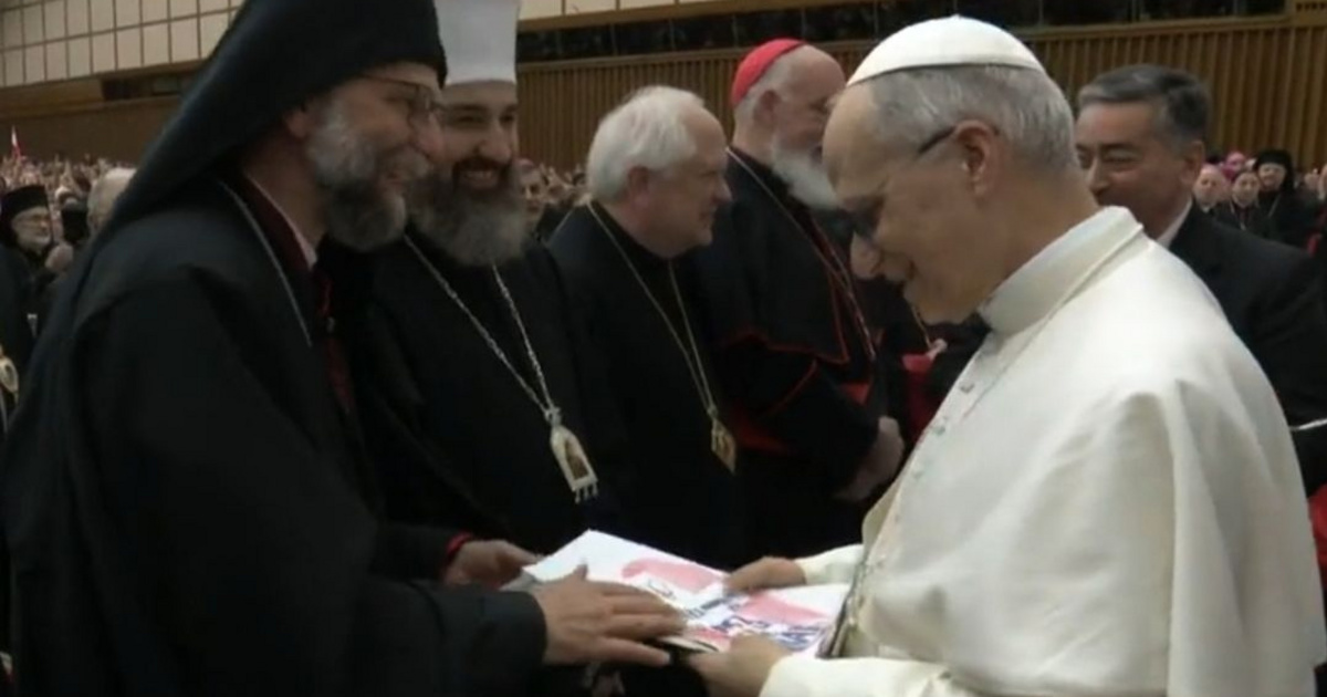 XIV. Leó pápa magyar gyerekek rajzait kapta ajándékba