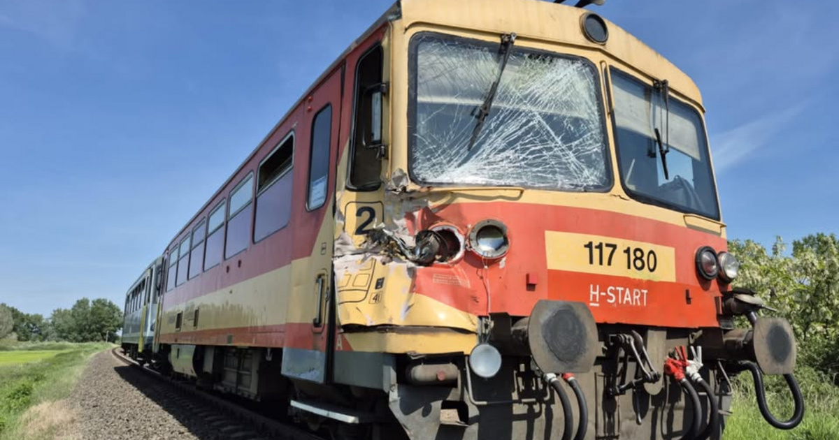 Vonattal ütközött egy teherautó Komáromnál