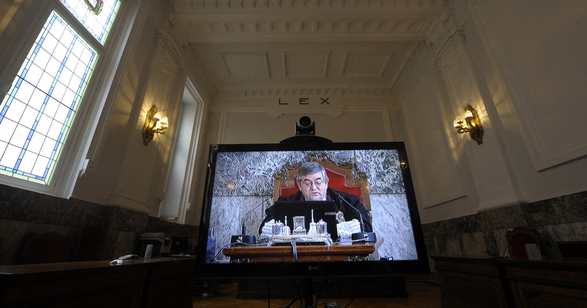 Száz főben limitálnák és regisztrációhoz kötnék a bírósági tárgyalások online követését