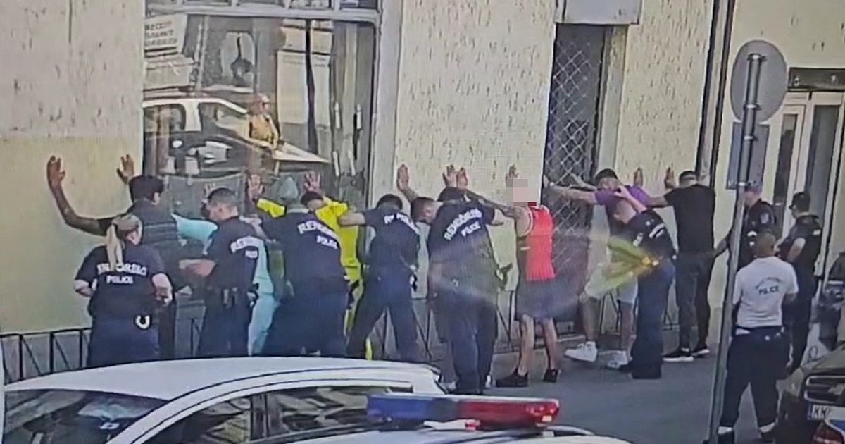 Egyedül fékezett meg késes támadást egy rendőrjárőr a VIII. kerületi tömegverekedésnél