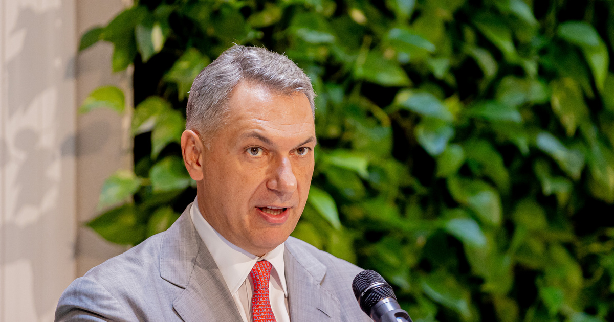 Lázár János szerint meg fogják beszélni a Fideszben az átláthatósági törvényt