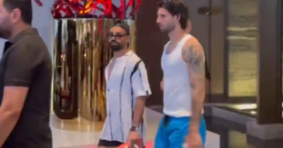 Egy dubaji luxushotelnél kapták lencsevégre Szoboszlai Dominikot