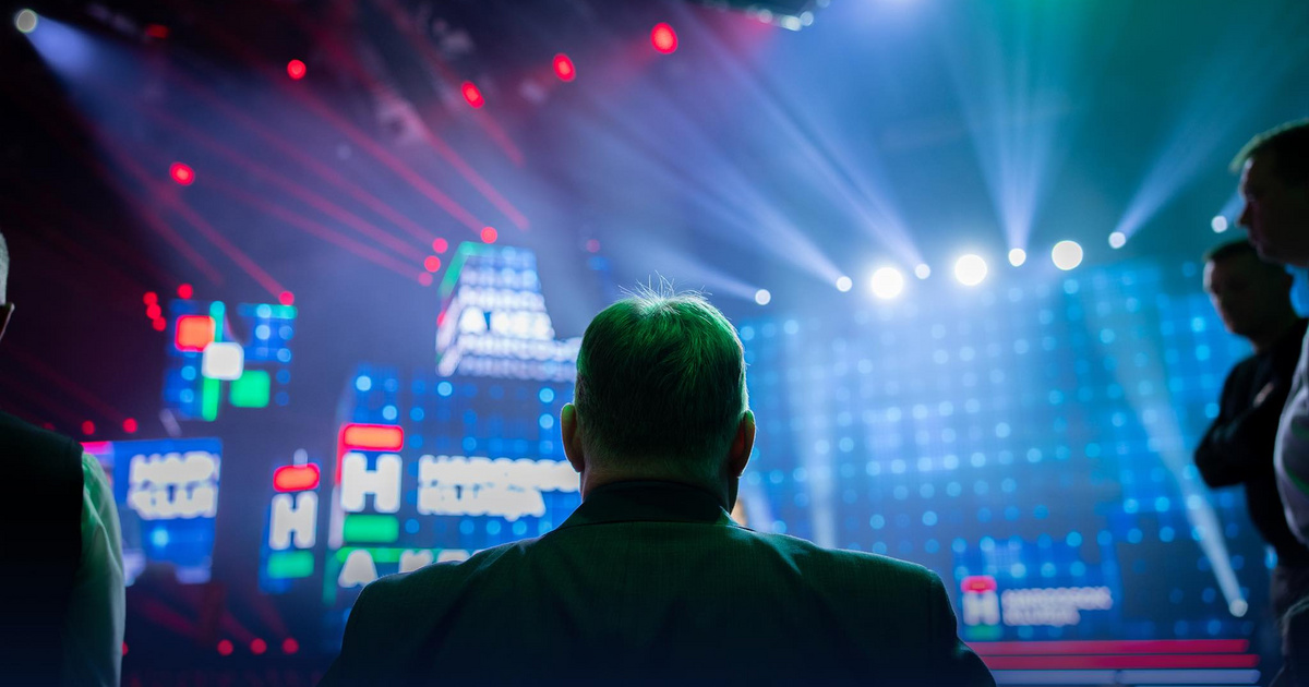 Orbán Viktor már készül, délután érkezik a Harcosok Klubja