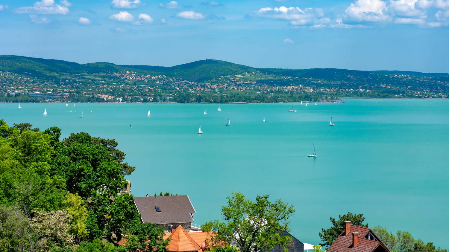 Akár ön is lecsaphat rá: aprópénzért árusítják egy Balaton-felvidéki település telkeit