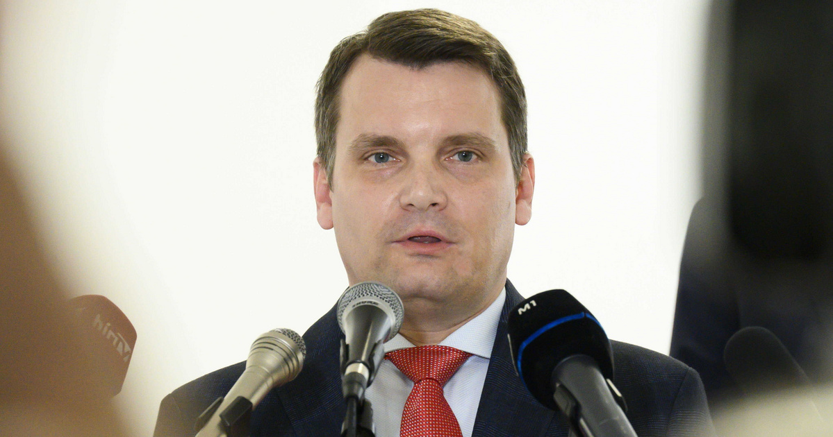 A KDNP lemondott elnökségi tagját figyelmeztették, miután „véletlenül” lájkolta Magyar Péter posztját