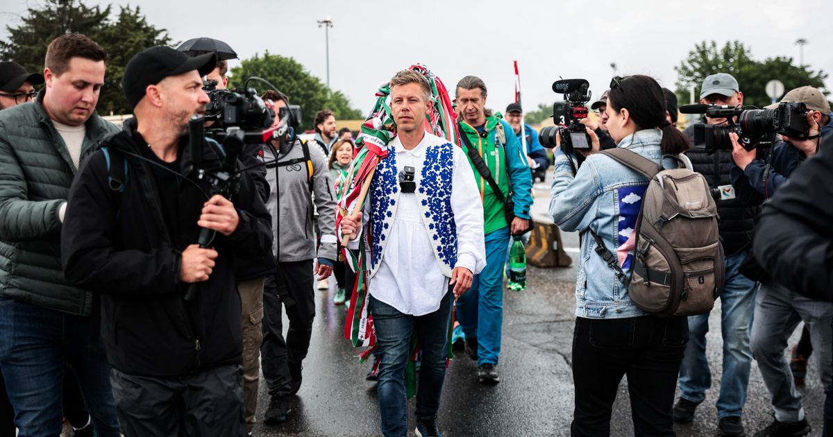 Magyar Péter nagyváradi menetének utolsó napja: kettősség és feszültség a határon túl