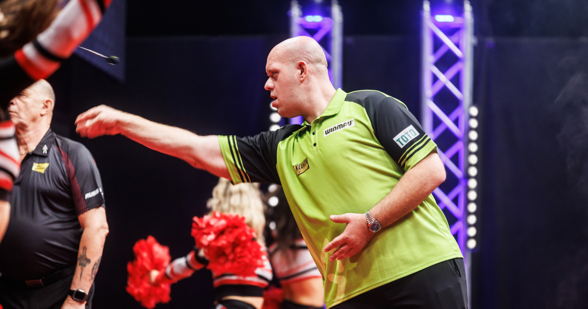 Válik a darts szupersztárja, több versenytől is visszalépett