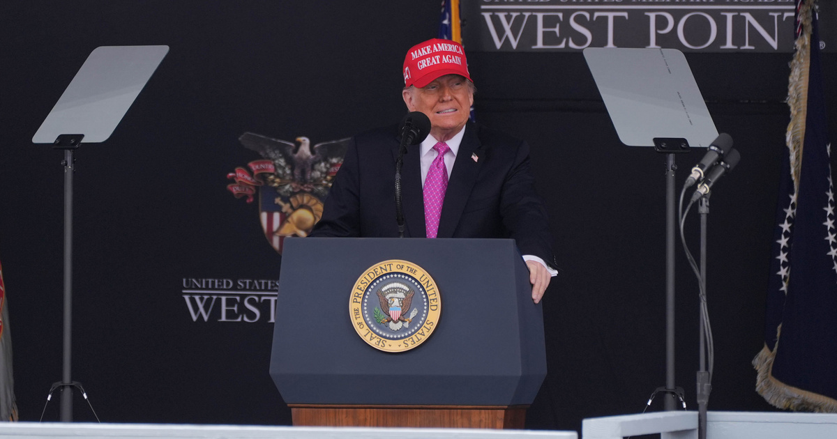 Donald Trump 1000 milliárd dolláros katonai fejlesztésre tett ígéretet a West Point akadémián