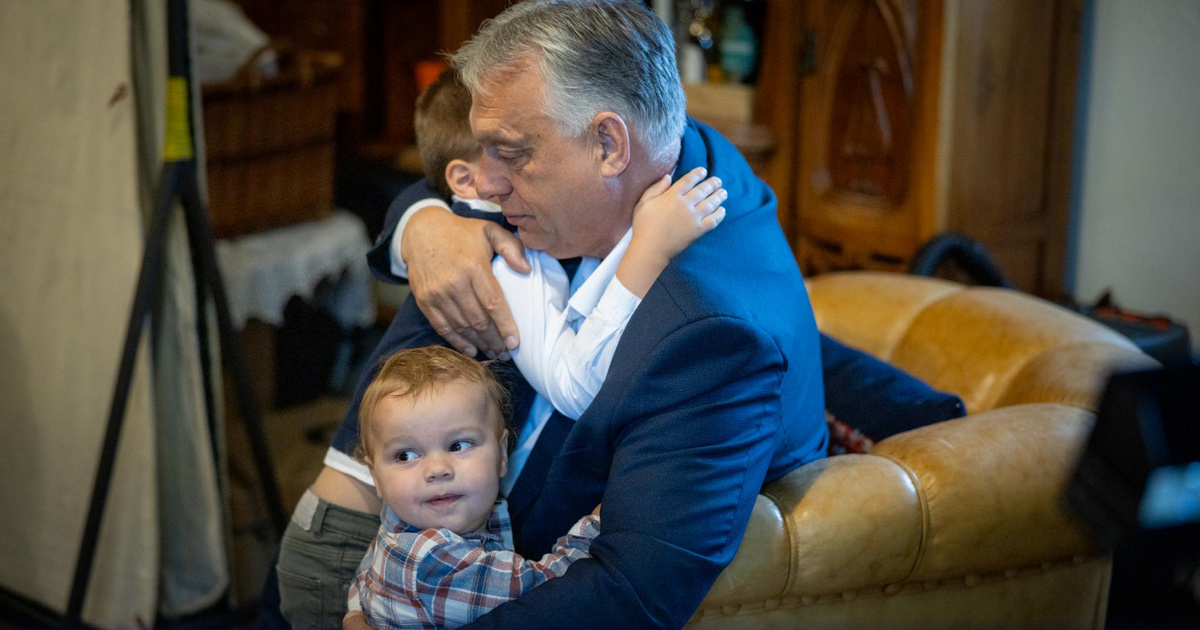 Orbán Viktor: Ma kötelező kipislogni legalább egy fagyit
