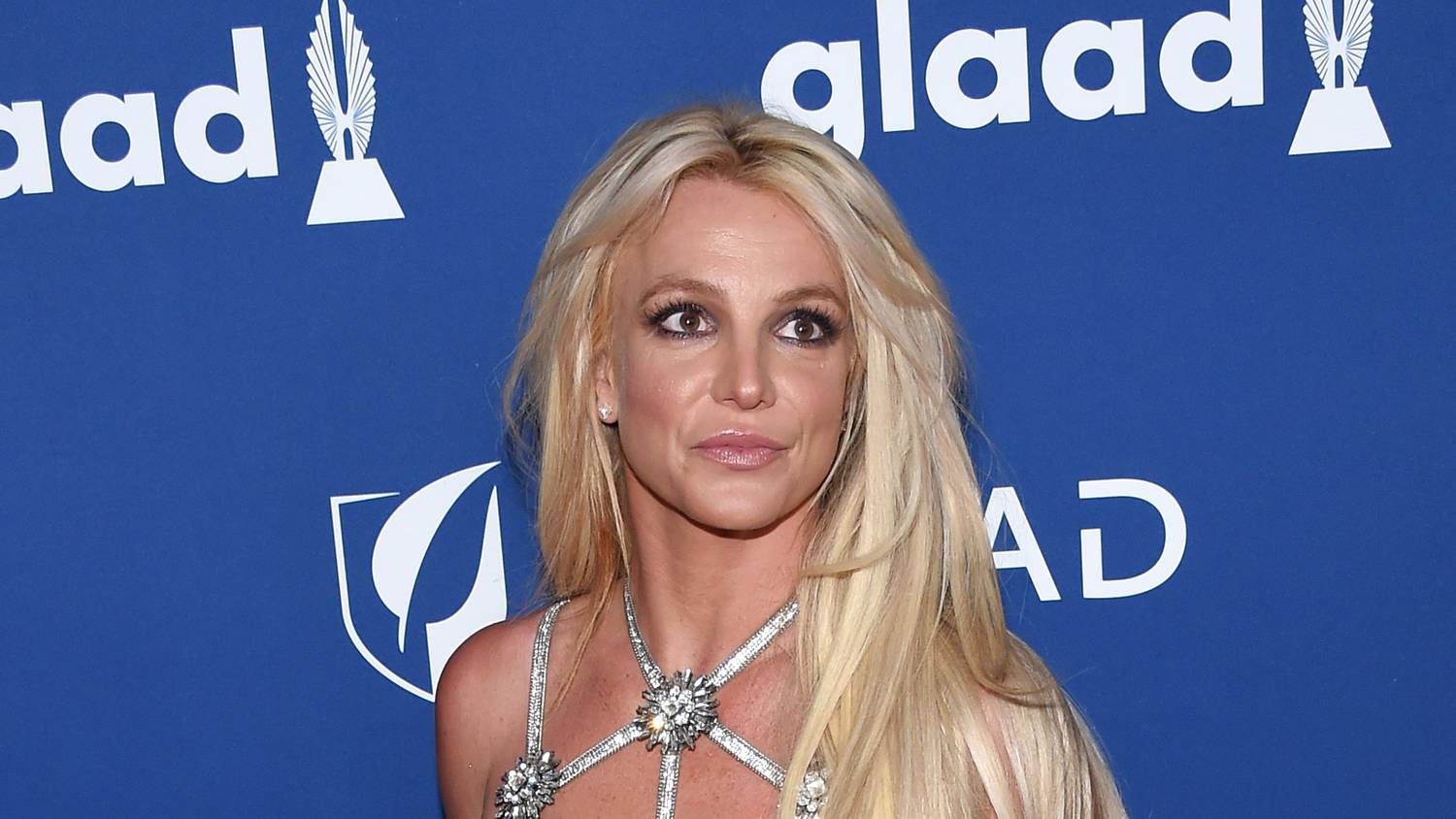Botrányt rendezett Britney Spears repülőn: a rendőrök vártak rá a leszállás után