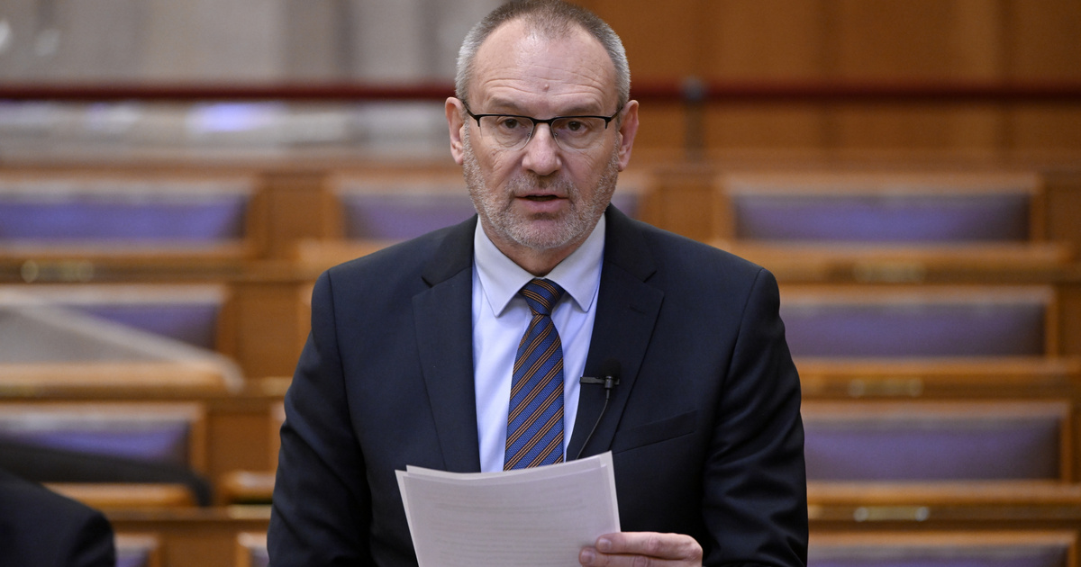 Harmincezer forintos élelmiszer-utalványt kapnak a nyugdíjasok