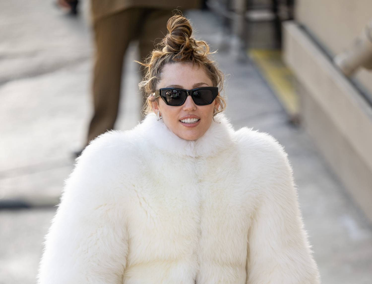 Miley Cyrus intenzív osztályon kezelik: életveszélyes fertőzés miatt nem állhat színpadra