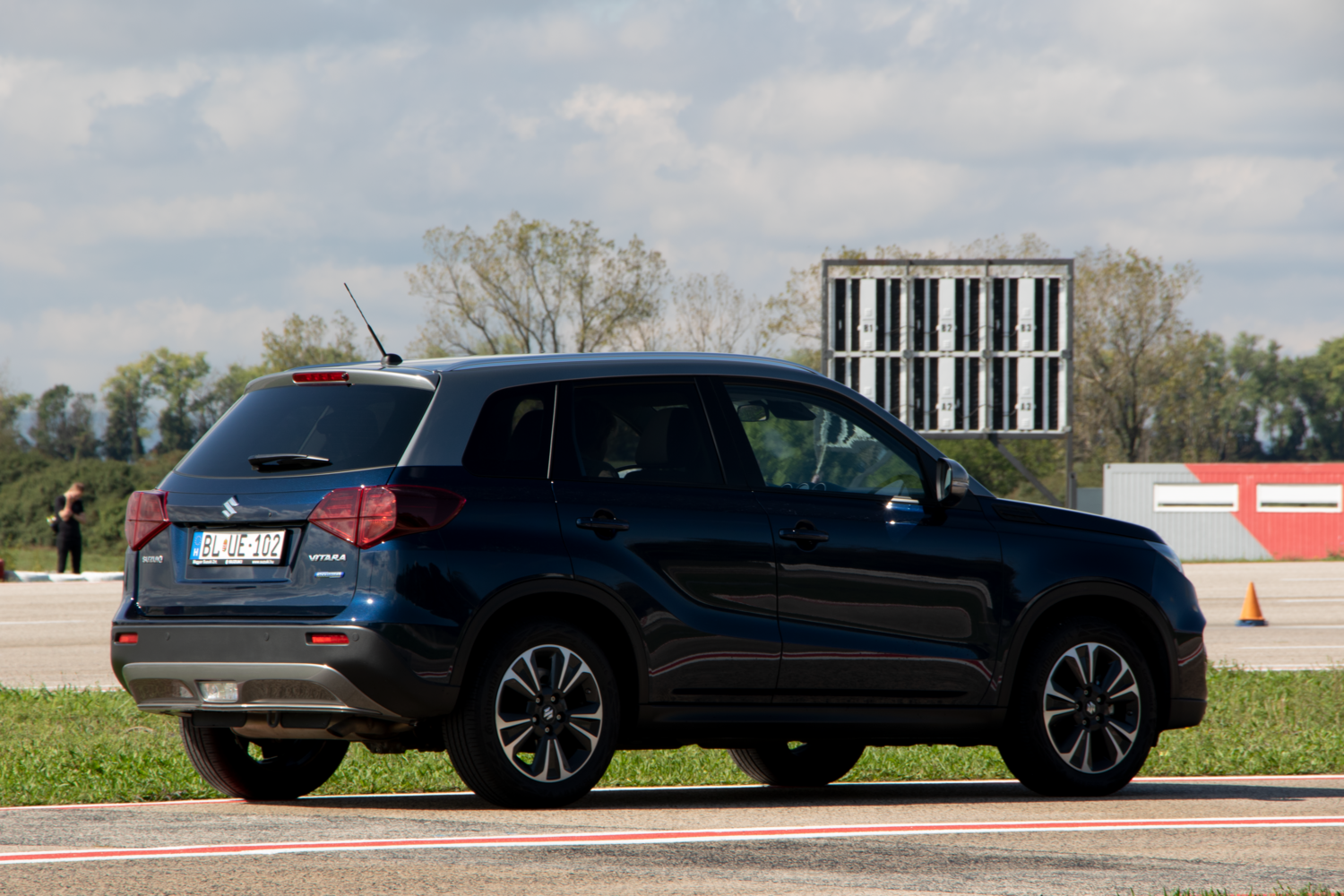 Megszűnik az 1,5 hibrid Suzuki S-Cross és Vitara értékesítése