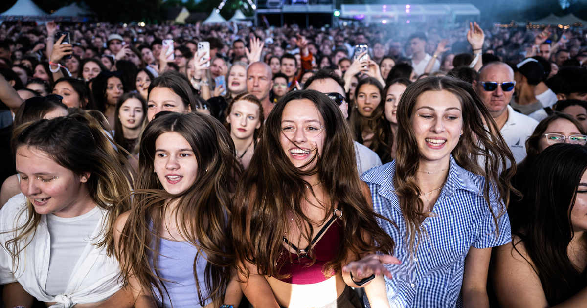 Azahriah, Pogány Induló és Beton.Hofi is ott lesz Sopronban