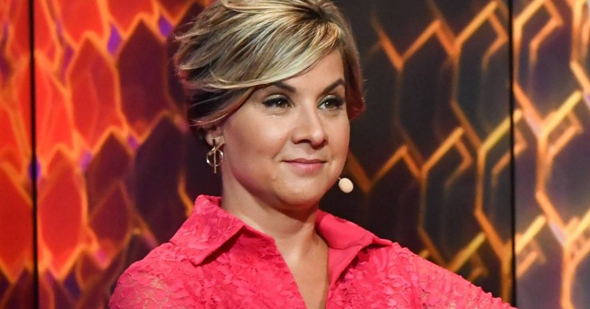 Az 50 éves Ábel Anita testre feszülős szettben: kiemelte nőies idomait