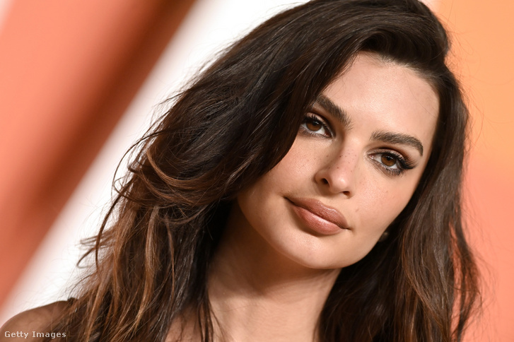Emily Ratajkowski: Az életem más nőkről és queer emberekről, valamint az anyaságról szól