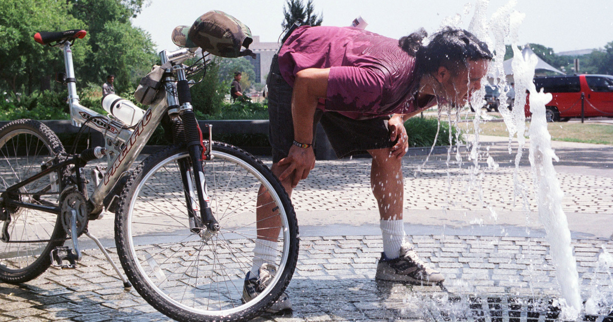 Ne ijedjen meg, de senki sem élné túl a 35 Celsius-fokos hőséget, ha esne az eső