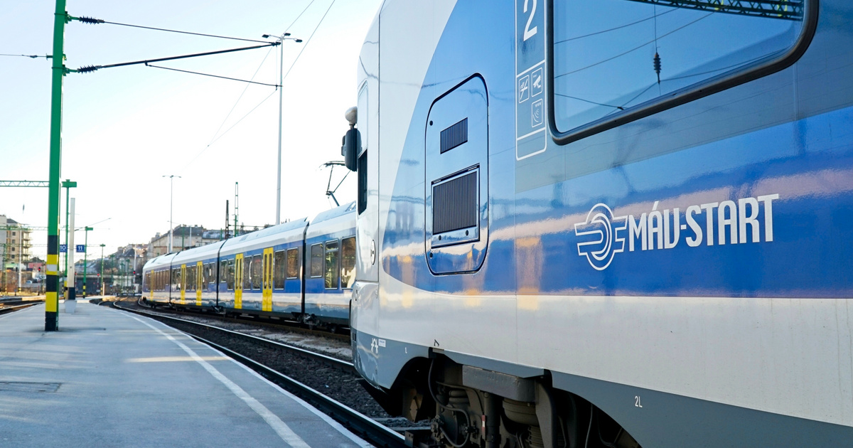 Műszaki hiba miatt elesett a záhonyi vasúti fővonal, gázolt a vonat Vác és Göd között