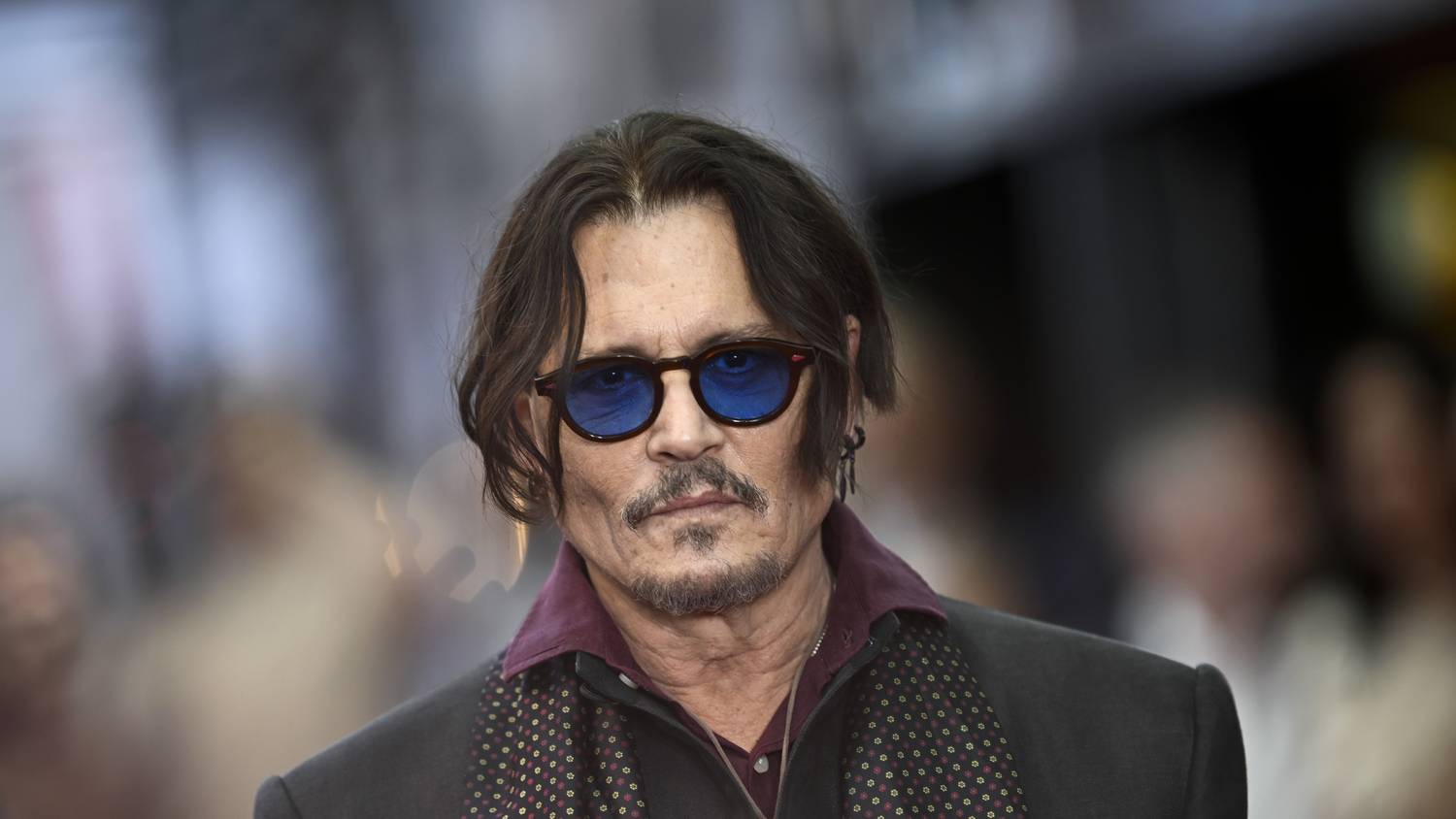 Johnny Depp kitálalt: bottal verte gyerekként az anyja