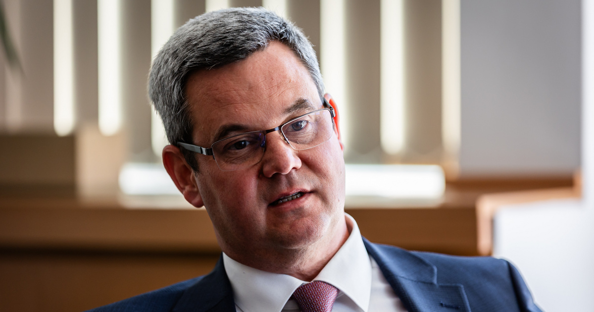 Éleződik a vita az orvosi fizetésekről, Takács Péter szerint a MOK soha el nem hangzott állításokat cáfol