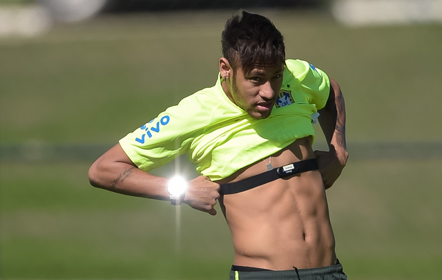 A csoport: Csak egy villanás. Neymar egész karrierjére igaz ez, mindig villan egyet, amikor kell, a vb-n ennek megfelelően hozzák a kötelező köröket a brazilok.