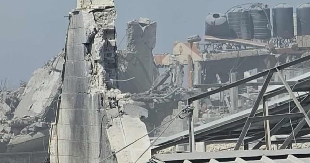 Netanjahu elnézést kért a pápától, mert véletlenül lebombázott egy katolikus templomot