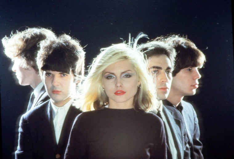 Blondie memo kicsi