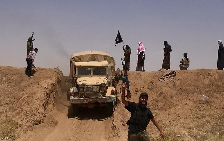 Képkocka egy ISIS propaganda videóból