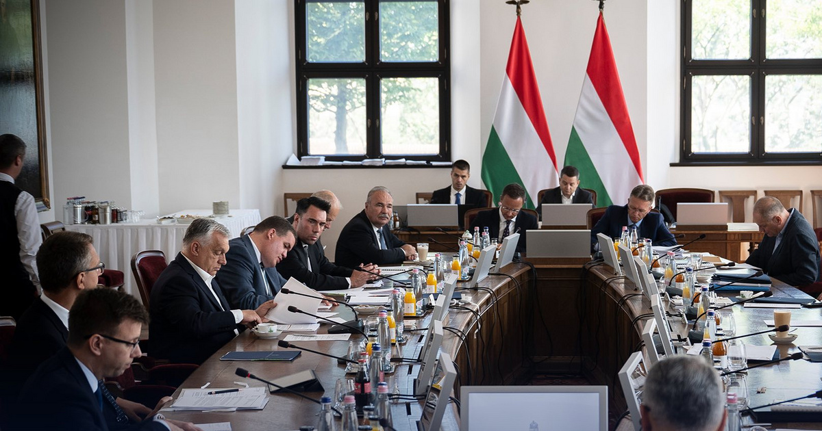 Választások előttig maradhat a válsághelyzet, a kormány 2026 tavaszáig hosszabbítana