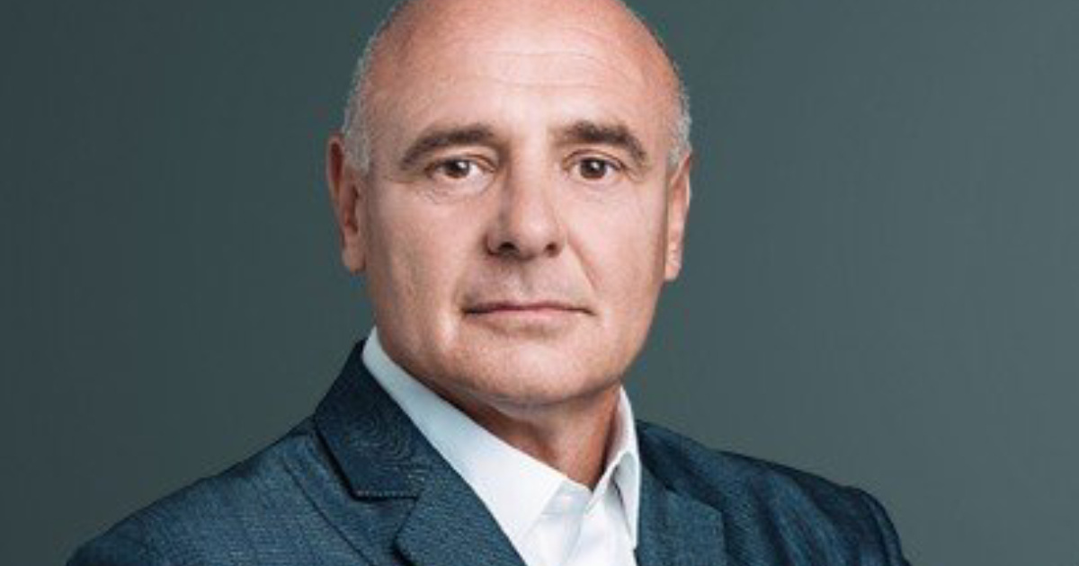 Rónai Egon felesége dögös lábakat villantott: sortot húzott a nyaralásra