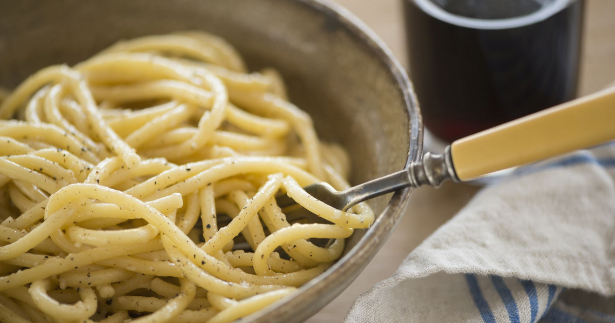 15 perces spagetti vajban megforgatva: alig valamiből készül a cacio e pepe