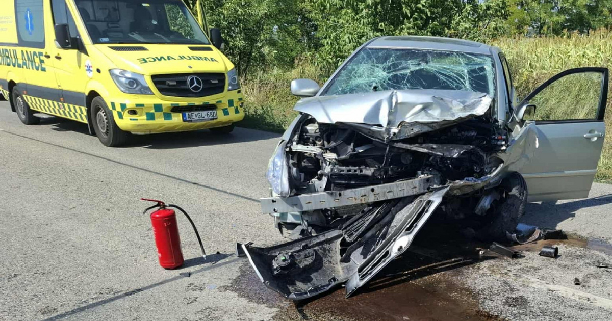 Frontálisan ütközött két autó Ráckeve és Kiskunlacháza között, fotókon a baleset