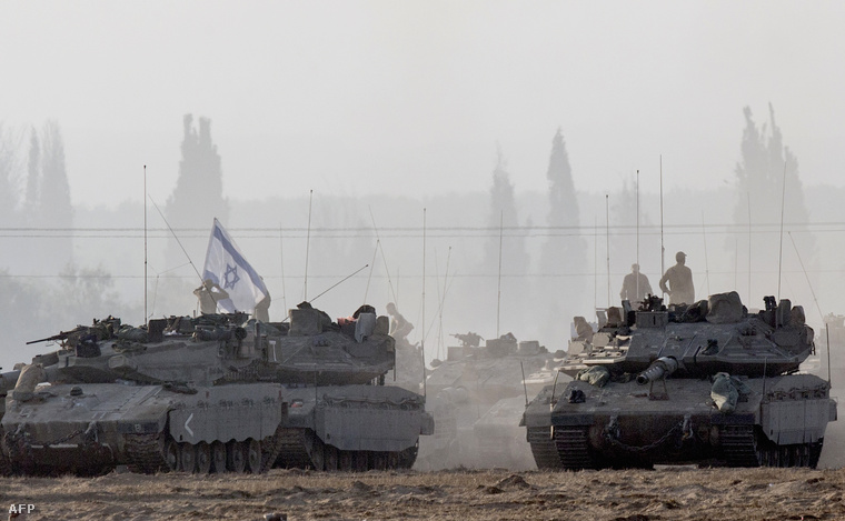 Izraeli tankok a gázai övezetben