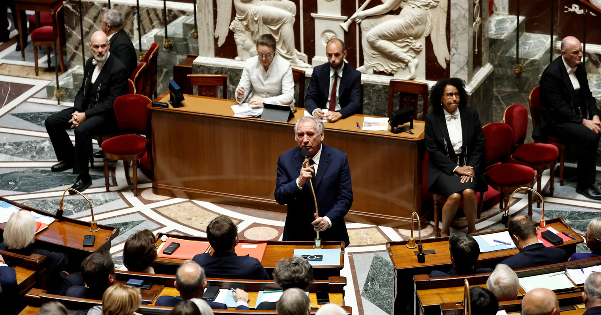 Krízis Franciaországban: bő egy év alatt már a harmadik kormány bukik meg