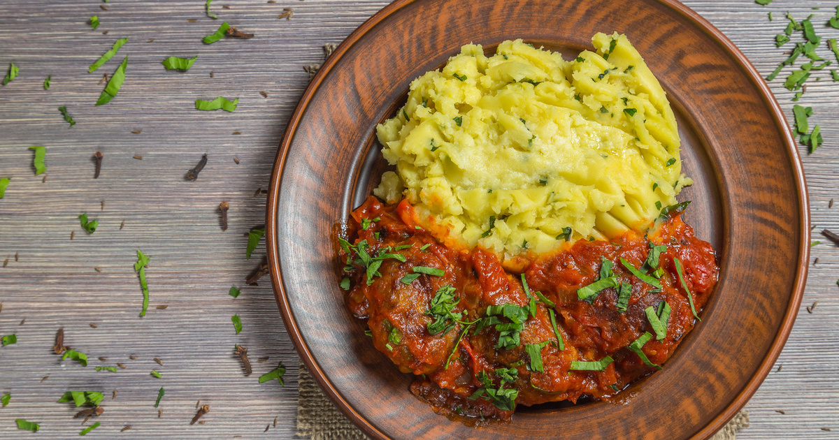 A 8 legfinomabb recept, ha van otthon egy doboz paradicsomkonzerv: raguk, egytálételek és és pikáns fogások