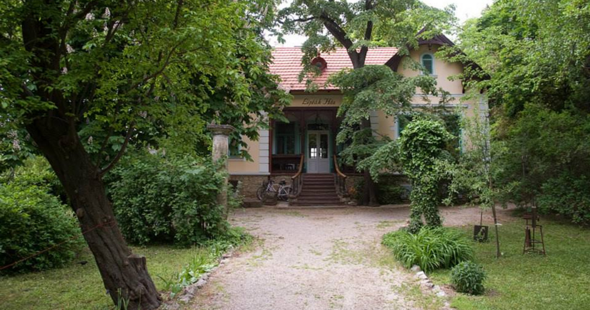 Hatalmas bajban van a Magyar Fordítóház