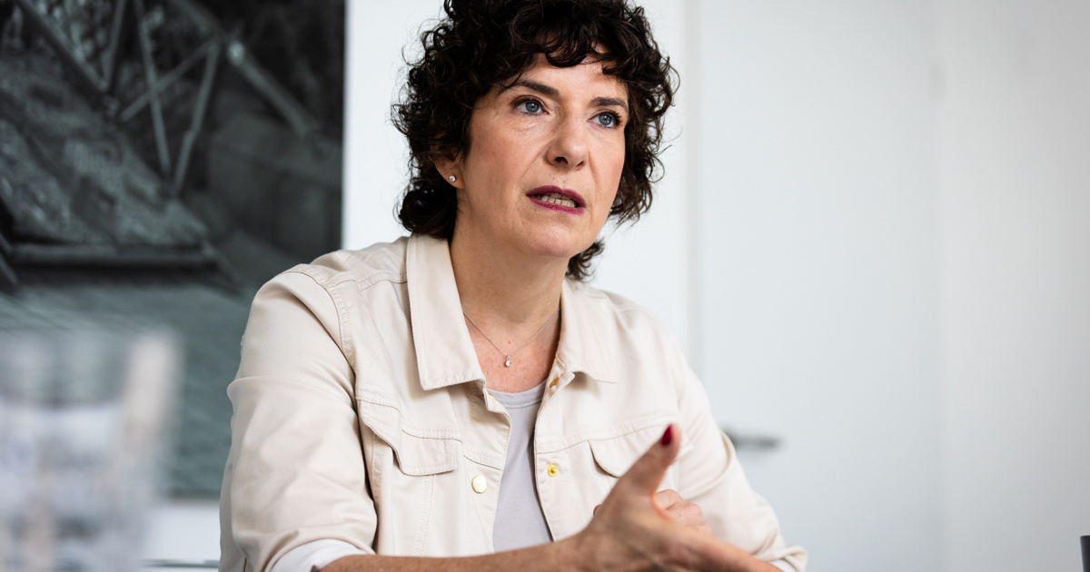 Dobrev Klára: Orbán Viktor minden választás előtt annyira baloldalivá válik, hogy Horn Gyula mind a tíz ujját megnyalná